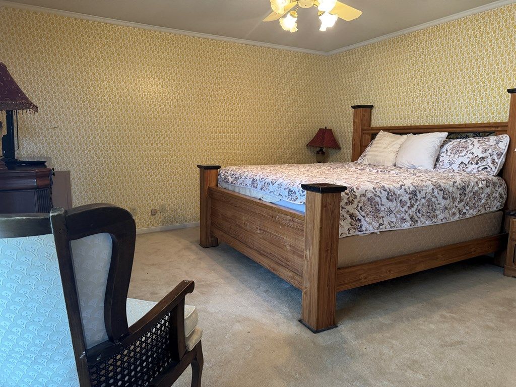 Image 16 of property listing at 1819 W Jefferson St, Pecos, TX 79772