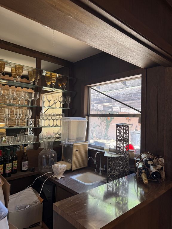 Image 7 of property listing at 1819 W Jefferson St, Pecos, TX 79772