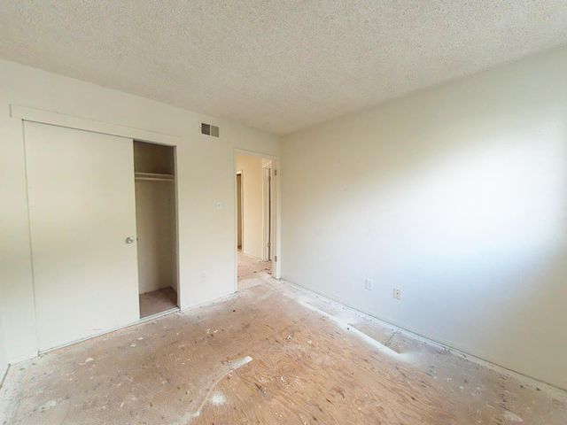 6697 Greenback Ln, Citrus Heights, CA 95621