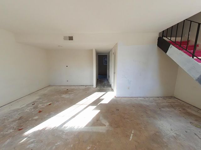 6697 Greenback Ln, Citrus Heights, CA 95621