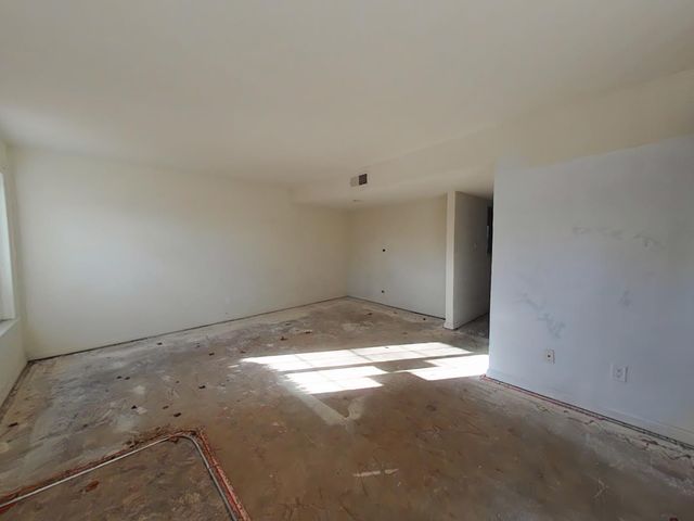 6697 Greenback Ln, Citrus Heights, CA 95621