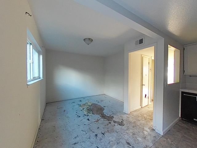 6697 Greenback Ln, Citrus Heights, CA 95621