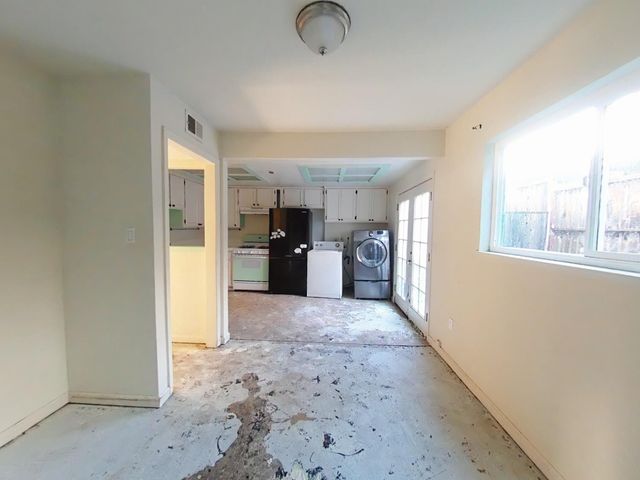 6697 Greenback Ln, Citrus Heights, CA 95621