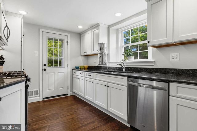 1405 EDGE HILL RD, Abington, PA 19001