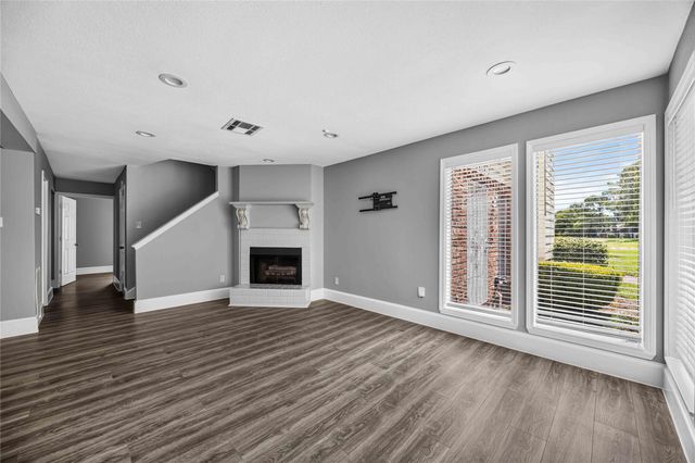 7866 Green Lawn Drive 7866, Houston, TX 77088