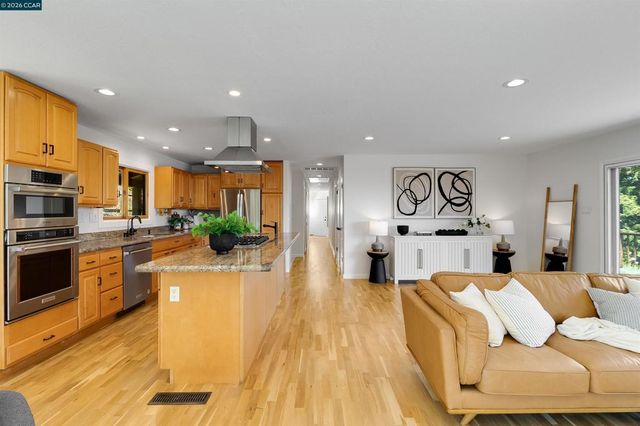 3336 Oak Ct, Lafayette, CA 94549