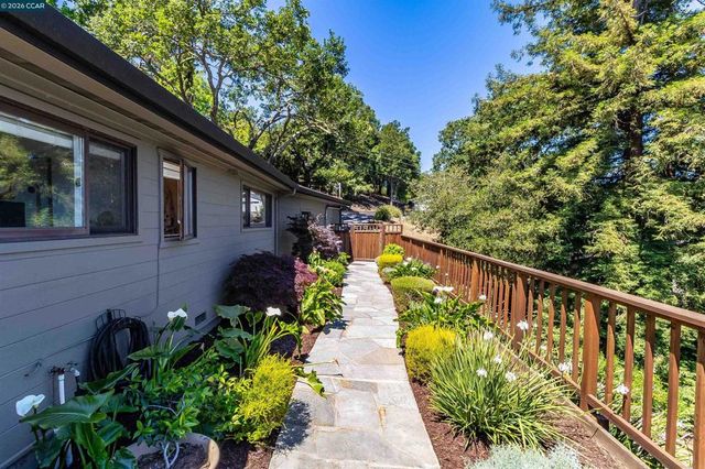 3336 Oak Ct, Lafayette, CA 94549