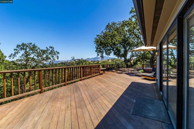 3336 Oak Ct, Lafayette, CA 94549