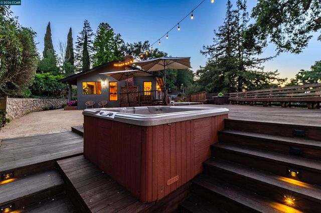 3336 Oak Ct, Lafayette, CA 94549