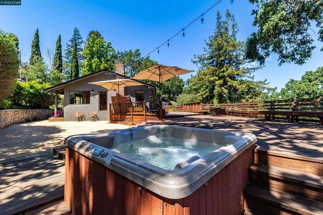 3336 Oak Ct, Lafayette, CA 94549
