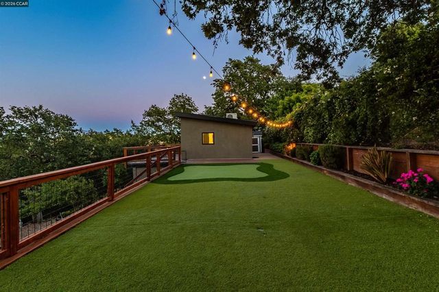 3336 Oak Ct, Lafayette, CA 94549