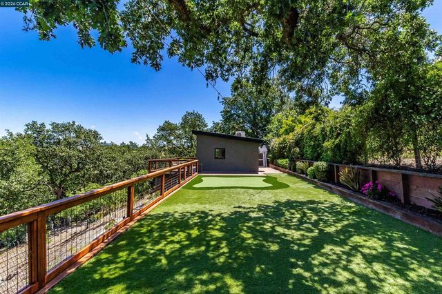 3336 Oak Ct, Lafayette, CA 94549
