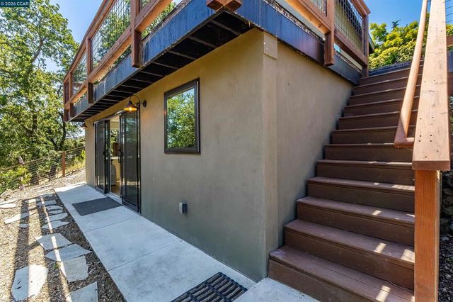 3336 Oak Ct, Lafayette, CA 94549
