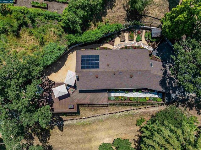 3336 Oak Ct, Lafayette, CA 94549