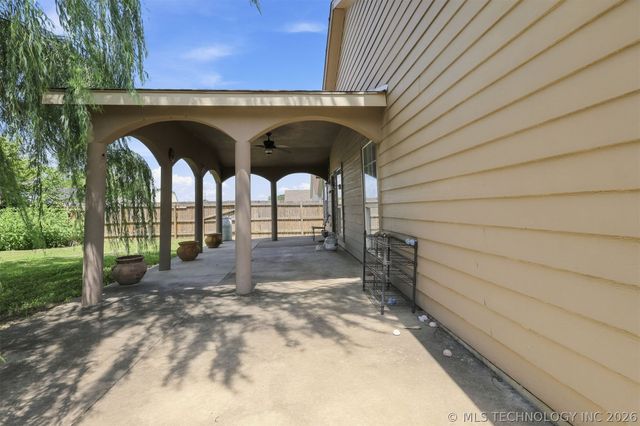 21440 E 36th Street S, Broken Arrow, OK 74014