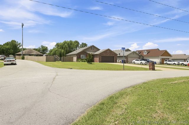 21440 E 36th Street S, Broken Arrow, OK 74014