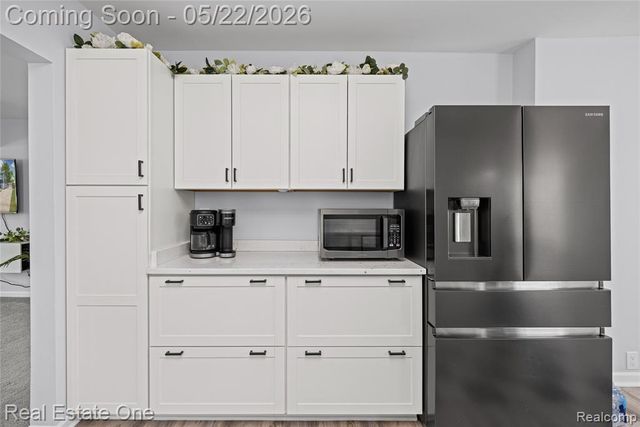9136 Buckingham Street, White Lake, MI 48386