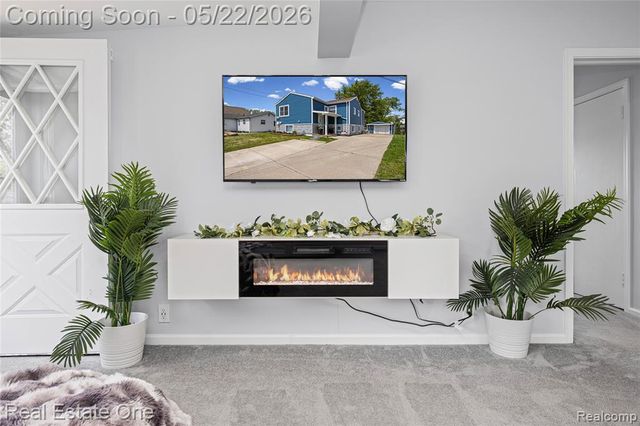 9136 Buckingham Street, White Lake, MI 48386