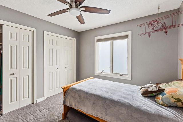 1800 NW 99th Court, Clive, IA 50325