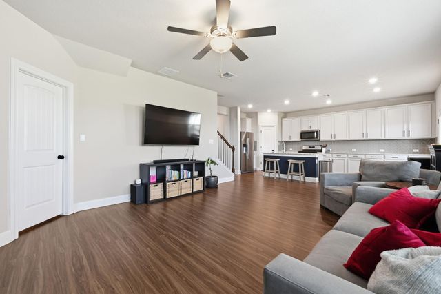142 Dome Peak TER, Dripping Springs, TX 78620