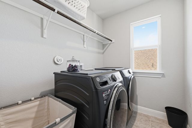 142 Dome Peak TER, Dripping Springs, TX 78620