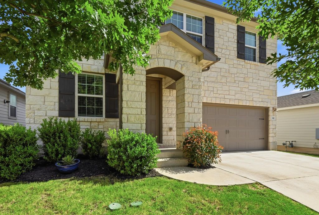 142 Dome Peak TER, Dripping Springs, TX 78620