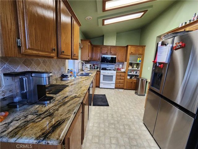 19361 Brookhurst 83, Huntington Beach, CA 92646