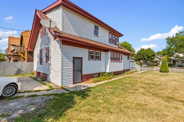 4439 N 27th STREET, Milwaukee, WI 53209