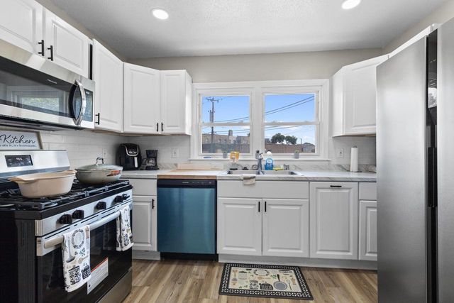 4439 N 27th STREET, Milwaukee, WI 53209