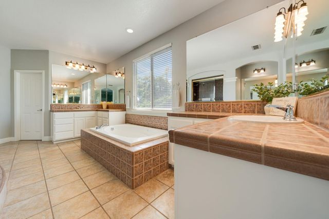 6151 Lockridge Dr, Granite Bay, CA 95746