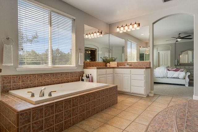 6151 Lockridge Dr, Granite Bay, CA 95746