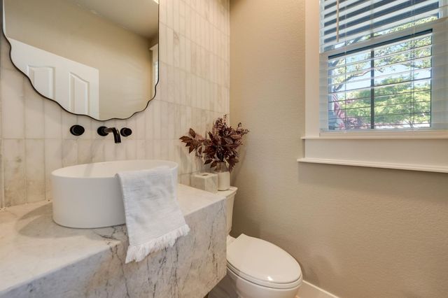 6151 Lockridge Dr, Granite Bay, CA 95746