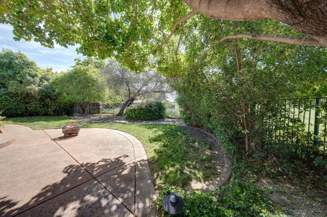 6151 Lockridge Dr, Granite Bay, CA 95746