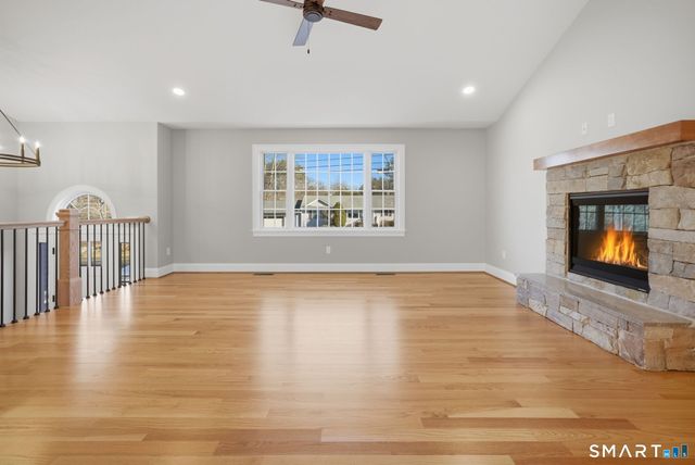 70 South Road, Ellington, CT 06029