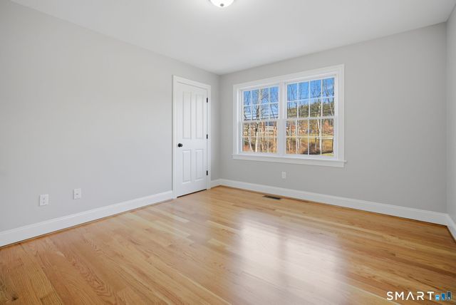 70 South Road, Ellington, CT 06029