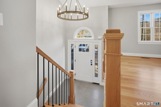 70 South Road, Ellington, CT 06029