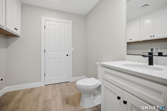 70 South Road, Ellington, CT 06029