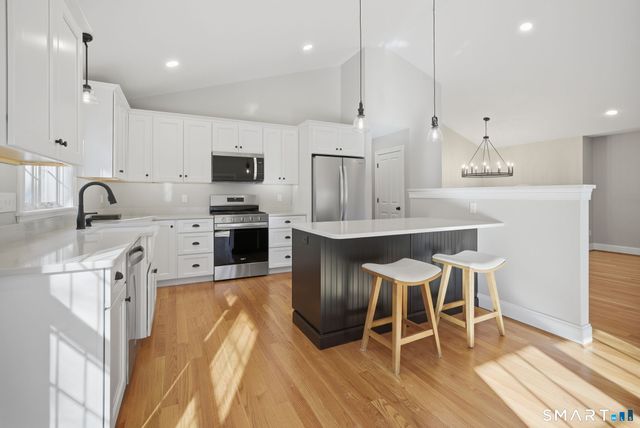 70 South Road, Ellington, CT 06029