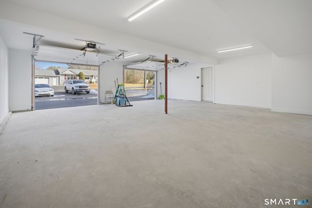 70 South Road, Ellington, CT 06029