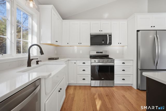 70 South Road, Ellington, CT 06029