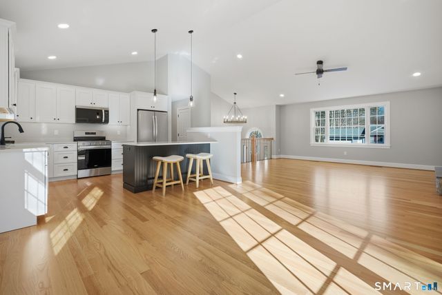 70 South Road, Ellington, CT 06029