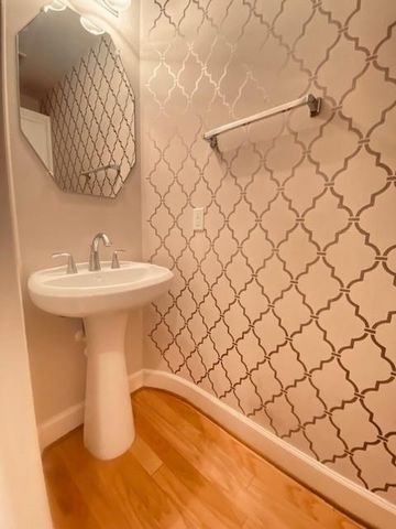 3729 Main Poplar Drive, Houston, TX 77025