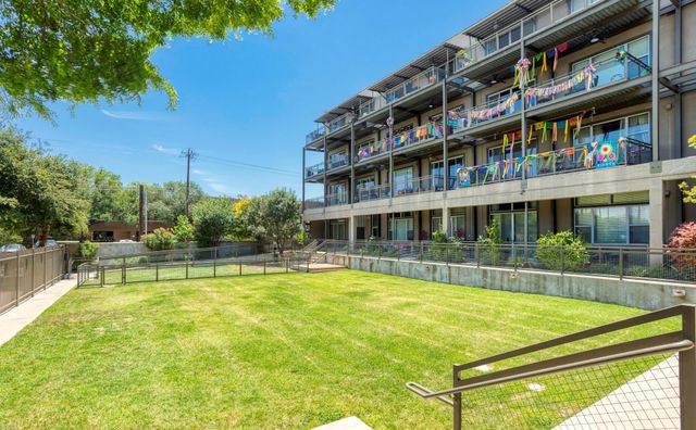 831 S Flores Street 2201, San Antonio, TX 78204