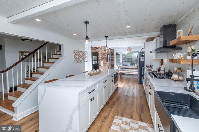 15 KENDALL BLVD, Oaklyn, NJ 08107