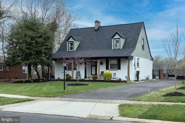 15 KENDALL BLVD, Oaklyn, NJ 08107