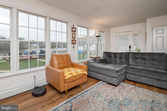 15 KENDALL BLVD, Oaklyn, NJ 08107