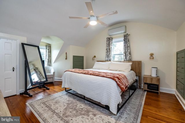 15 KENDALL BLVD, Oaklyn, NJ 08107