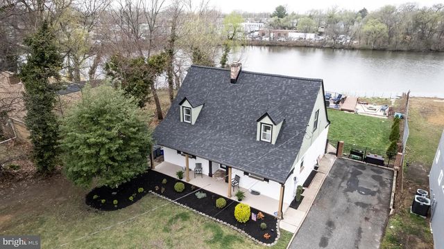 15 KENDALL BLVD, Oaklyn, NJ 08107