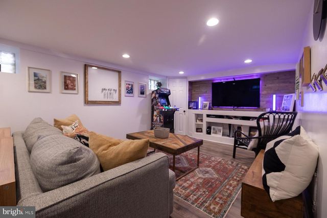 15 KENDALL BLVD, Oaklyn, NJ 08107