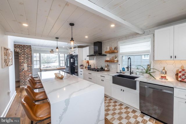 15 KENDALL BLVD, Oaklyn, NJ 08107